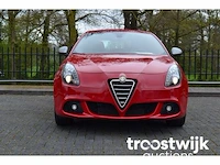 Personenauto - afbeelding 36 van  39