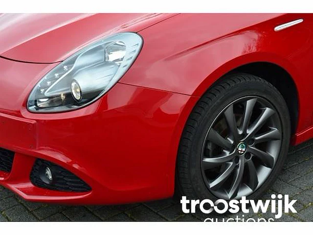 Personenauto - afbeelding 37 van  39