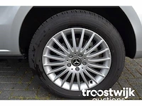 Personenauto - afbeelding 18 van  31