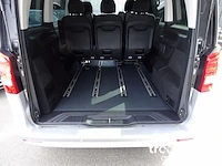 Personenauto - afbeelding 21 van  31