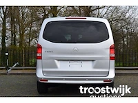 Personenauto - afbeelding 29 van  31