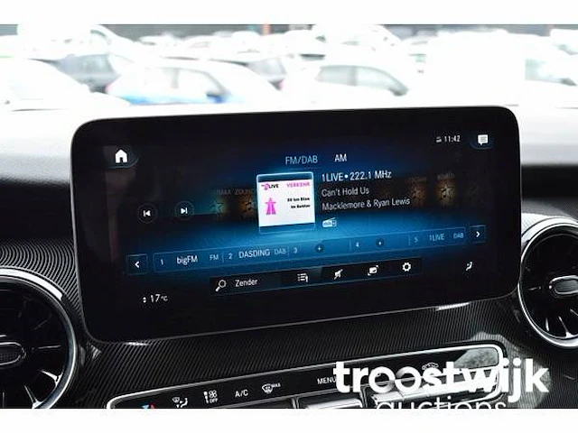Personenauto - afbeelding 30 van  31