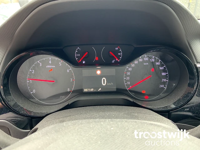 Personenauto - afbeelding 4 van  27
