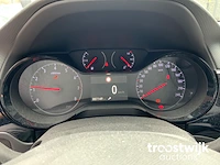 Personenauto - afbeelding 4 van  27