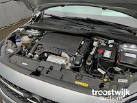 Personenauto - afbeelding 7 van  27