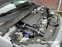 Personenauto - afbeelding 8 van  27