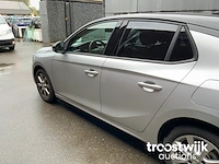 Personenauto - afbeelding 24 van  27
