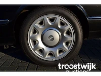 Personenauto - afbeelding 6 van  45