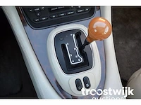 Personenauto - afbeelding 22 van  45