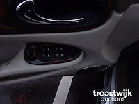 Personenauto - afbeelding 27 van  45
