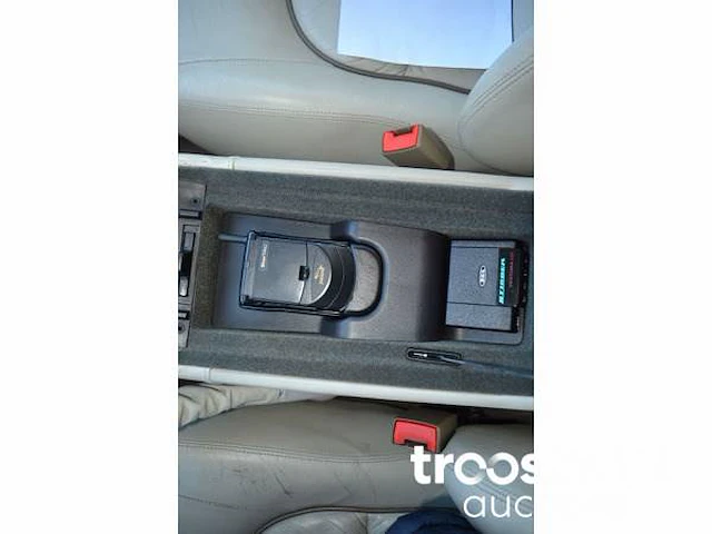 Personenauto - afbeelding 30 van  45