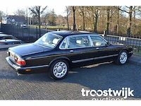 Personenauto - afbeelding 41 van  45