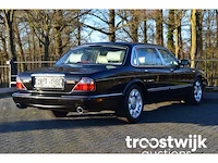 Personenauto - afbeelding 42 van  45