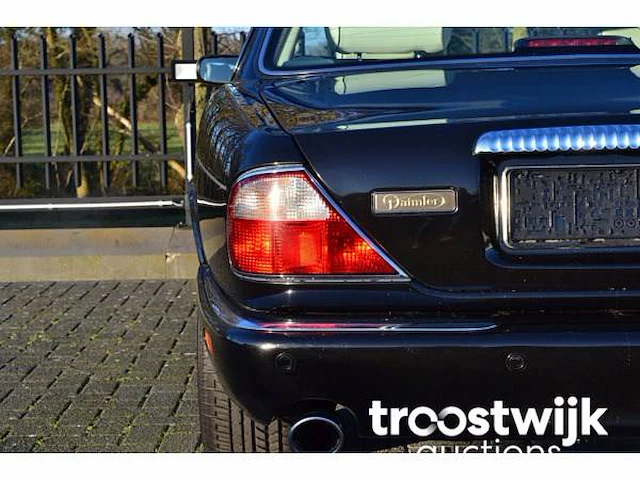 Personenauto - afbeelding 44 van  45