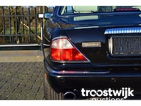 Personenauto - afbeelding 44 van  45