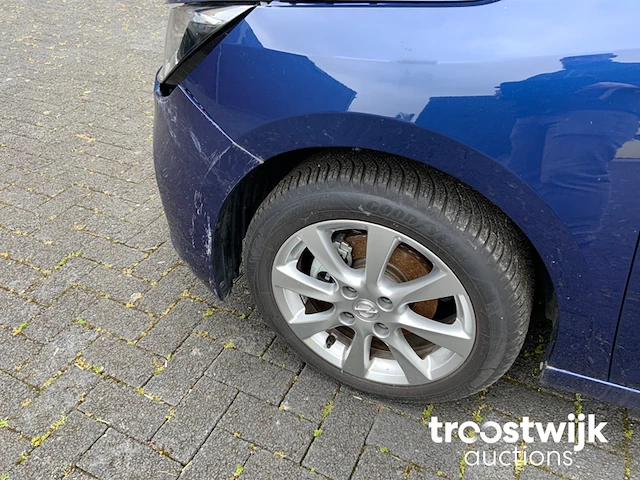 Personenauto - afbeelding 10 van  31
