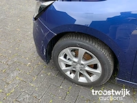 Personenauto - afbeelding 10 van  31