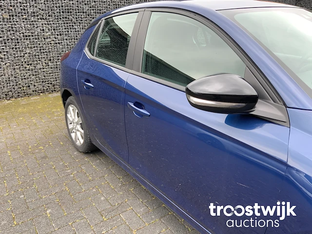 Personenauto - afbeelding 17 van  31