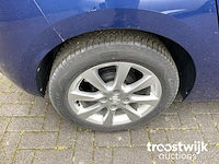 Personenauto - afbeelding 20 van  31