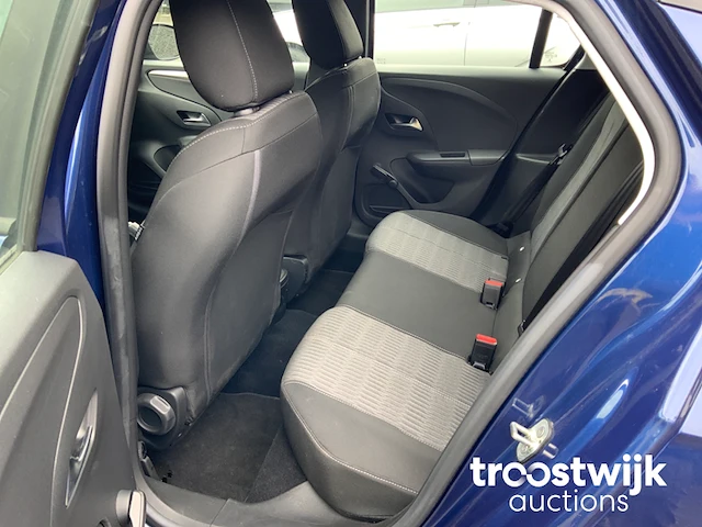 Personenauto - afbeelding 29 van  31