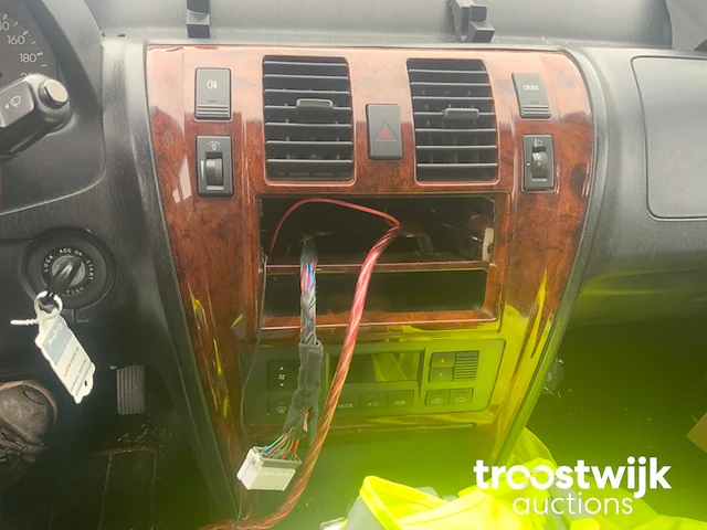 Personenauto - afbeelding 3 van  19