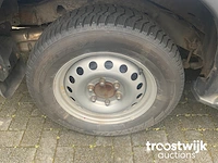 Personenauto - afbeelding 9 van  19