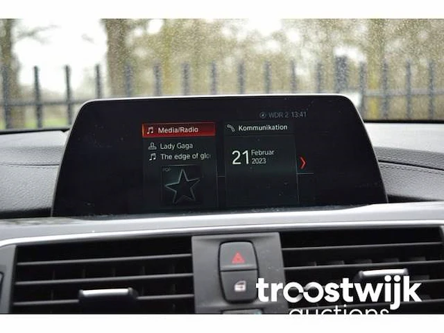 Personenauto - afbeelding 4 van  37
