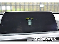 Personenauto - afbeelding 13 van  37