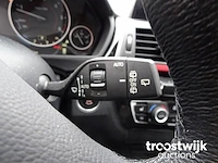 Personenauto - afbeelding 17 van  37