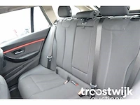 Personenauto - afbeelding 21 van  37