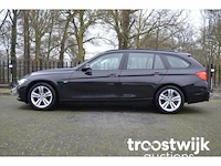 Personenauto - afbeelding 33 van  37