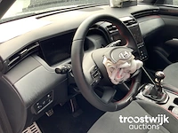 Personenauto - afbeelding 5 van  27