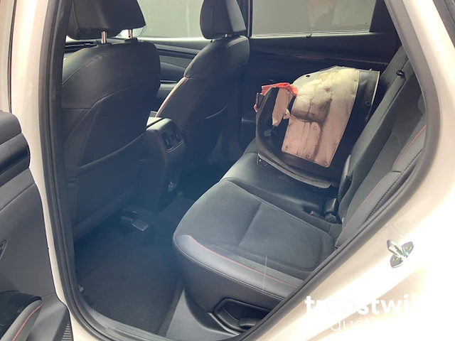 Personenauto - afbeelding 26 van  27