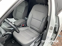Personenauto - afbeelding 5 van  26