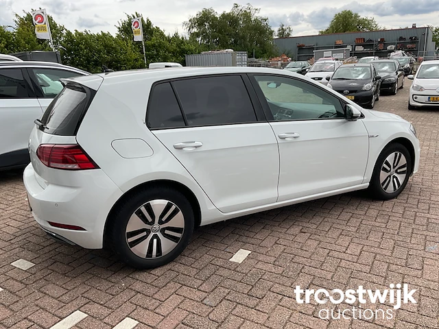 Personenauto - afbeelding 20 van  26