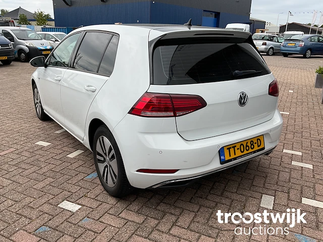Personenauto - afbeelding 21 van  26