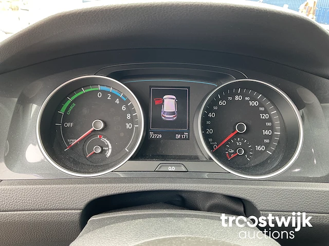 Personenauto - afbeelding 26 van  26