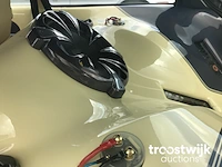 Personenauto - afbeelding 19 van  39