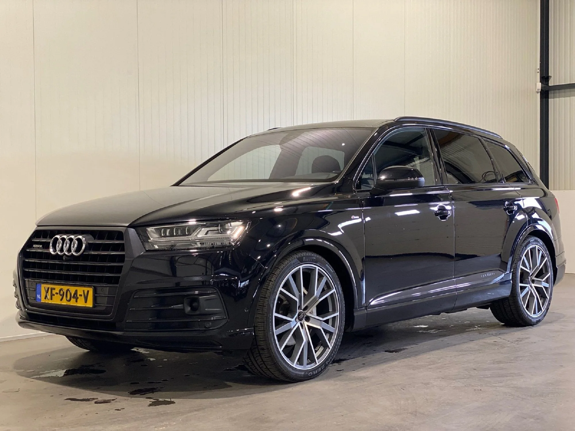 Personenauto's, bedrijfswagens en oldtimers
