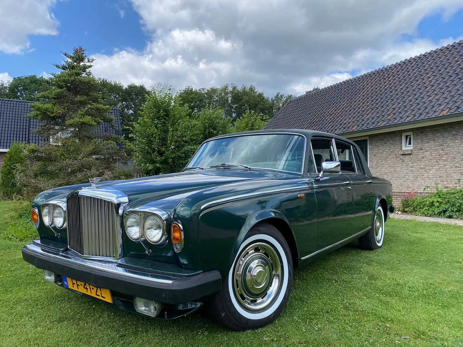 Personenauto's en bedrijfswagens in eerbeek