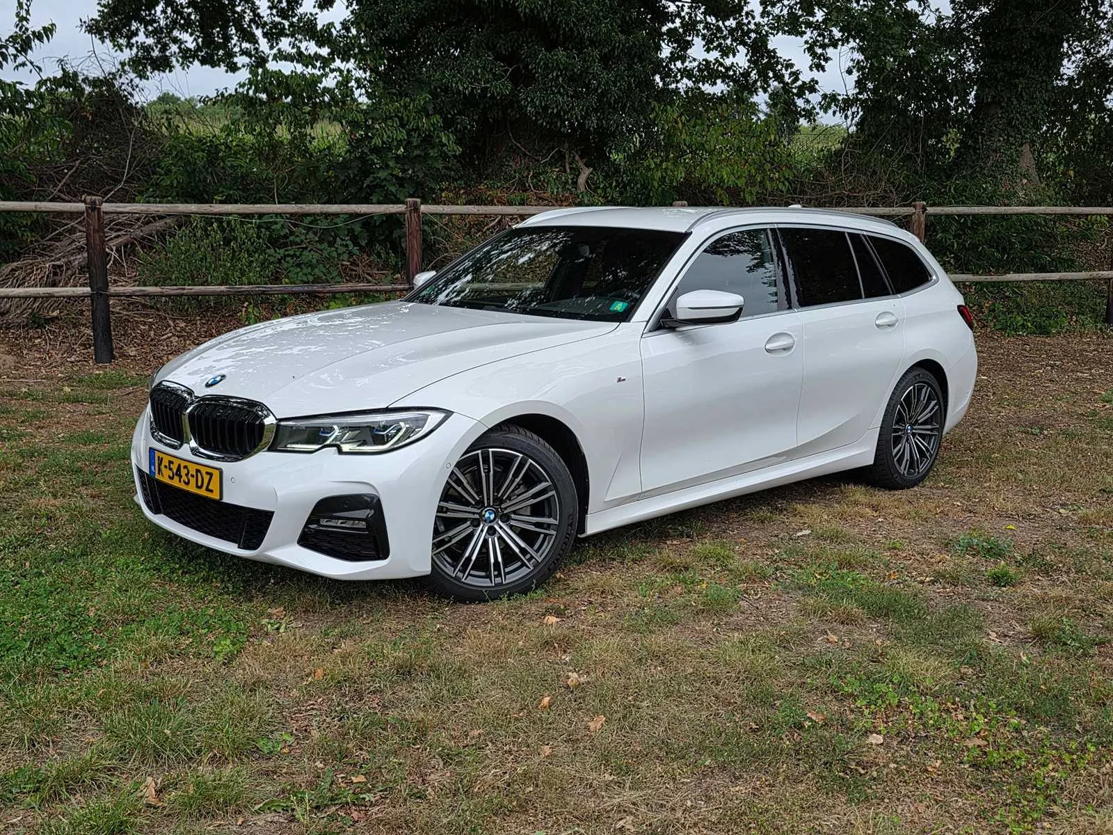 Personenauto's en bedrijfswagens in eerbeek