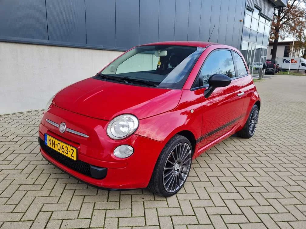 Personenauto's en bedrijfswagens in geldrop