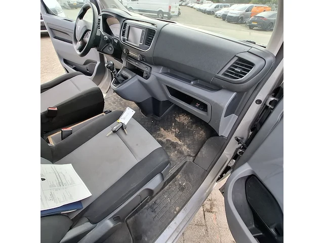 Personenbus, peugeot, expert traveller, 2019 - afbeelding 25 van  39