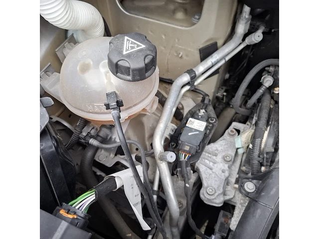 Personenbus, peugeot, expert - afbeelding 30 van  33