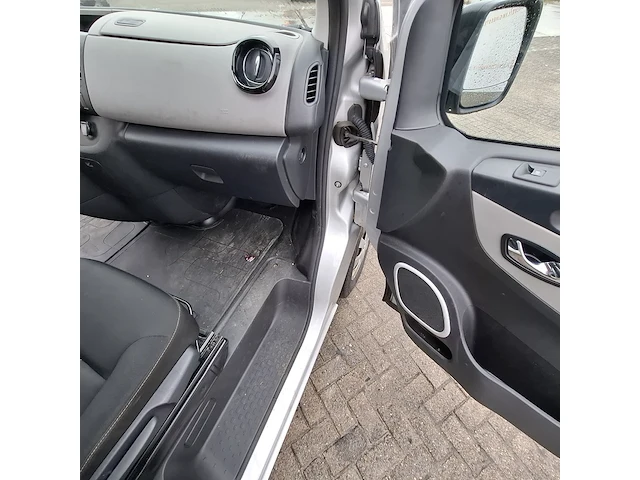 Personenbus, renault, traffic, 2019 - afbeelding 27 van  45