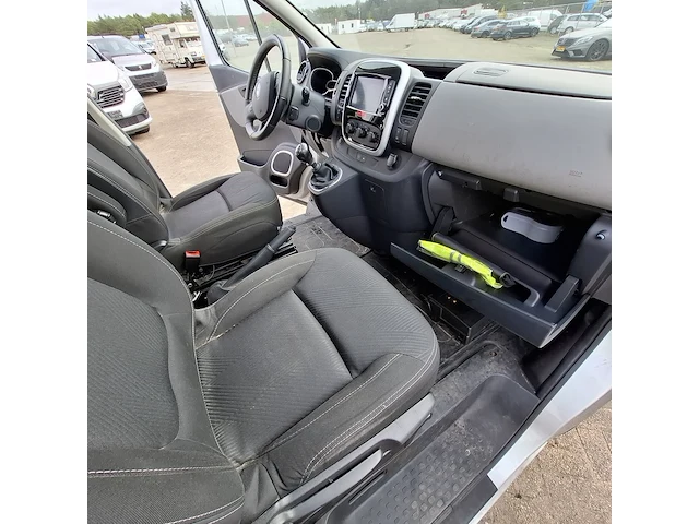 Personenbus, renault, trafic, 2017 - afbeelding 22 van  46