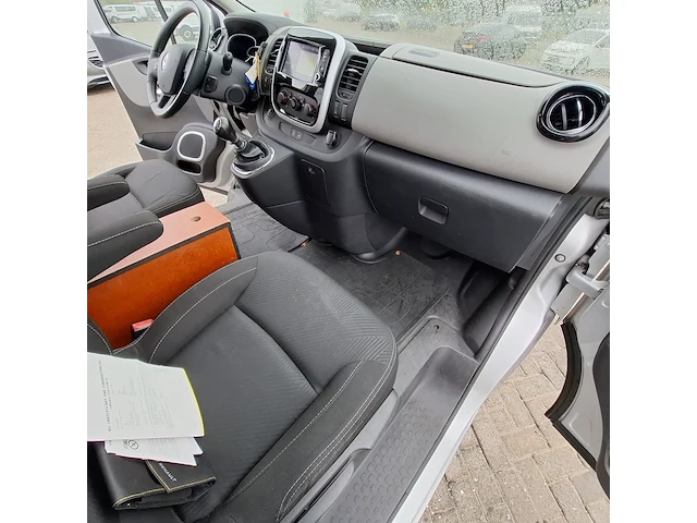 Personenbus, renault, trafic, 2017 - afbeelding 29 van  46