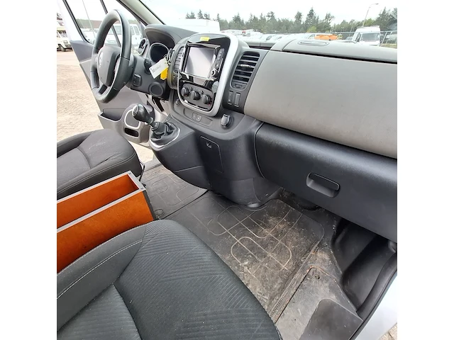 Personenbus, renault, trafic, 2017 - afbeelding 28 van  45