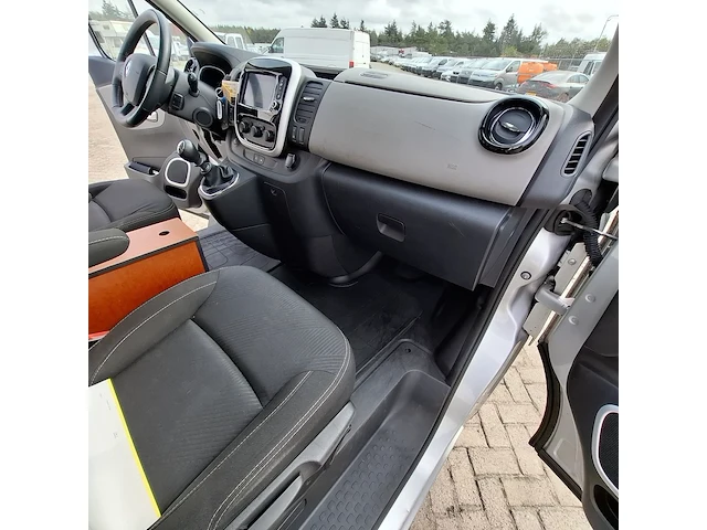 Personenbus, renault, trafic, 2017 - afbeelding 25 van  39