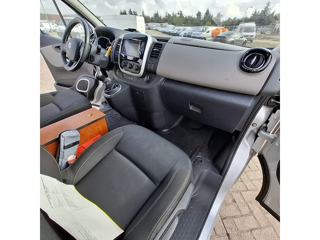 Personenbus, renault, trafic, 2017 - afbeelding 28 van  45